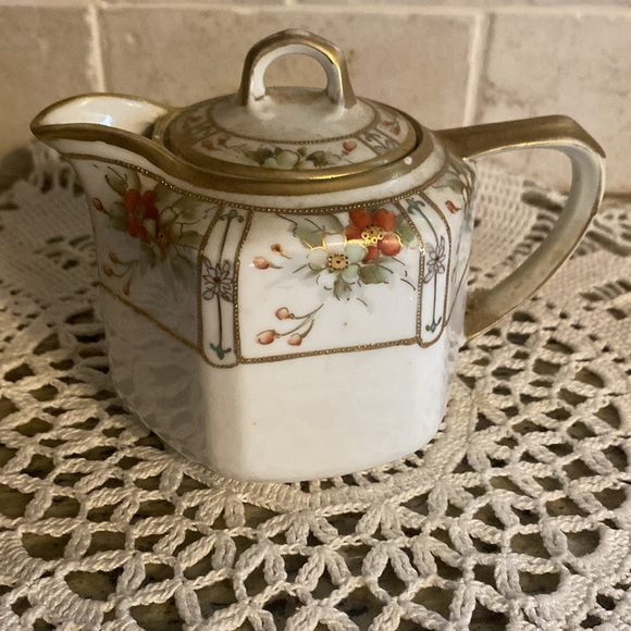 Vintage Creamer, hand painted, excellent condition. - Picture 2 of 8